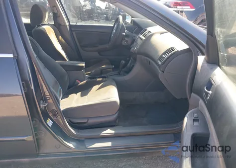 2005 Honda Accord 2.4 Lx из США, поврежденный, VIN 3HGCM564X5G701335